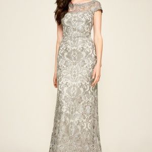 $368 Tadashi Shoji Lace /& Tulle Illusion White Nude Sleeveless Sheath Dress